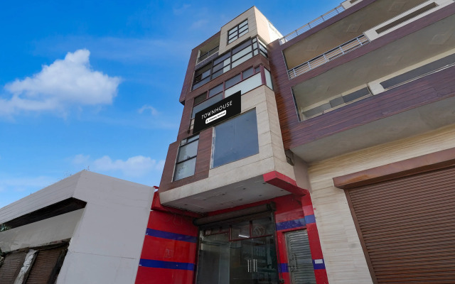Super Townhouse Johri Enclave Metro Station Formerly Second Home