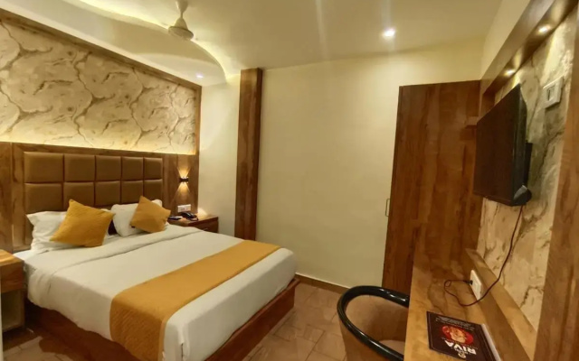 Hotel Riva International - Near Nesco Center