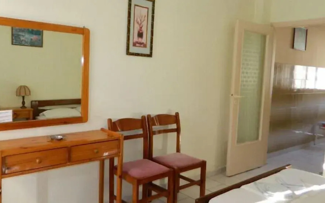 Logaras Apartments