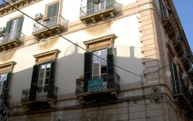 Отель B&B Airone Сиракуза вид на фасад