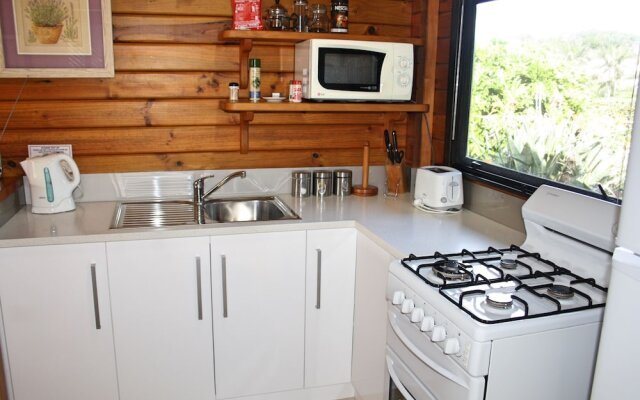 Lavendula Garden Cottage in Burnt Pine, Norfolk Island from 232$, photos, reviews - zenhotels.com