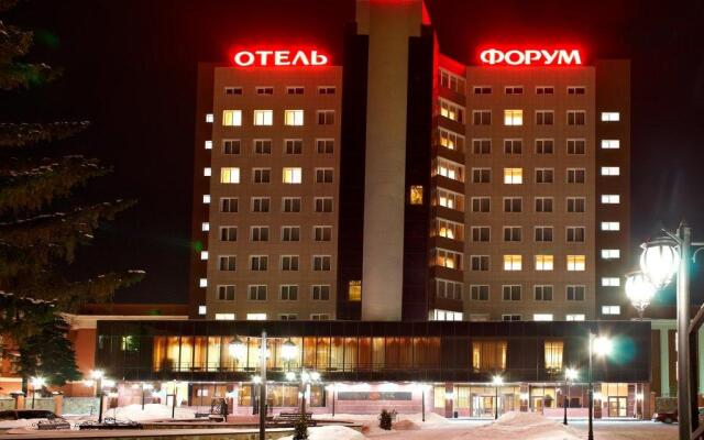 Конгресс-отель Форум вид на фасад