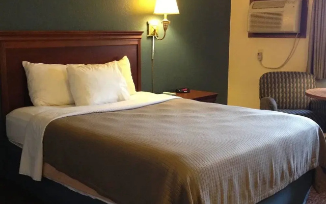 AmericInn Forest Lake
