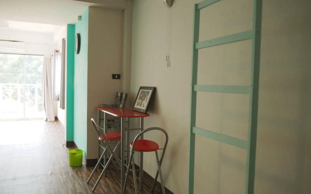 B7 Hostel