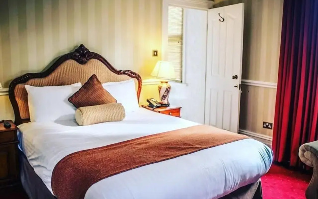 Brook Hall Hotel