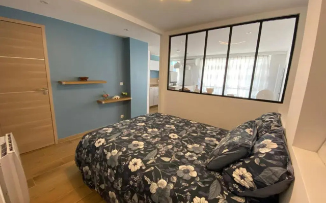 Studio 30 M2 Hyper centre, Neuf, Parking Gratuit, 3 Étoiles