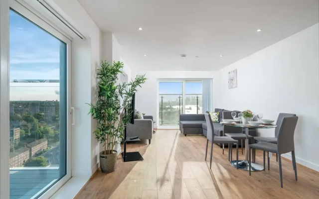 Skyvillion - River View Mins To O2 & London Excel