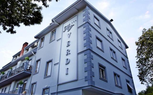 Hotel Verdi Фьюджи вид на фасад