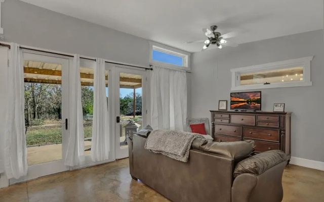 Romantic Casita With Grill ten min From Downtown!