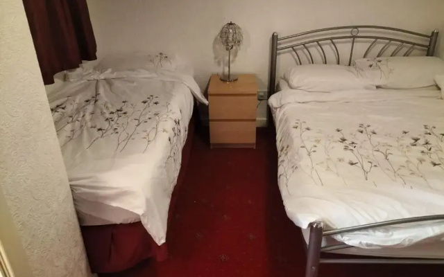 Highbury Hotel