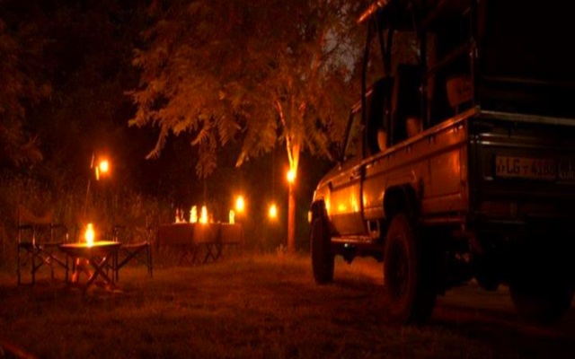 Отель Kulu Safaris Mobile Tented Camping Шри-Ланка, Тиссамахарама - отзывы, цены и фото номеров - забронировать отель Kulu Safaris Mobile Tented Camping онлайн вид на фасад