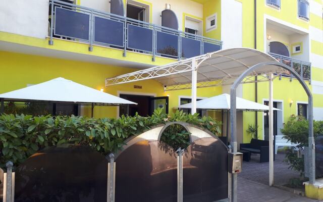 Hotel Dream вид на фасад