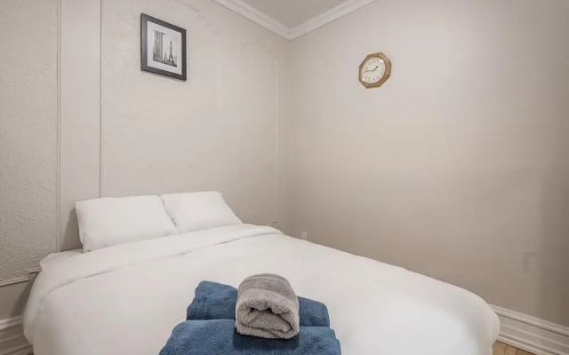 Cozy and Best 4bedr in the of MTL Free Parking
