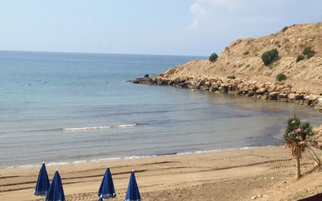 2-bed Bungalow, Sleeps 4 With Private Pool