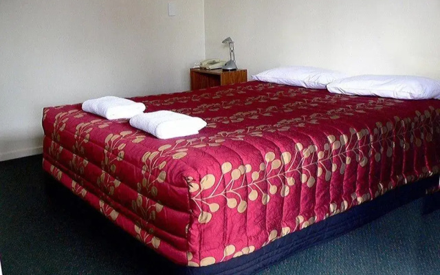 Coachmans Inn Motor Lodge
