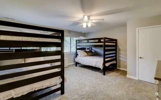 1 West Garrison