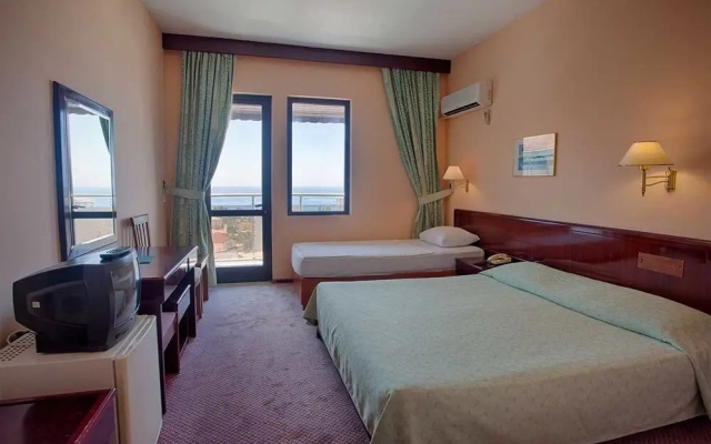 Akropol Hotel