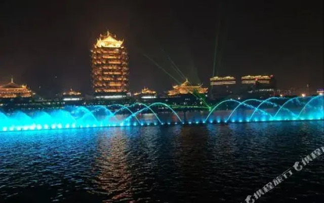 Jinting Hotel (Meishan Dongpo Impression Water Street City Hospital)