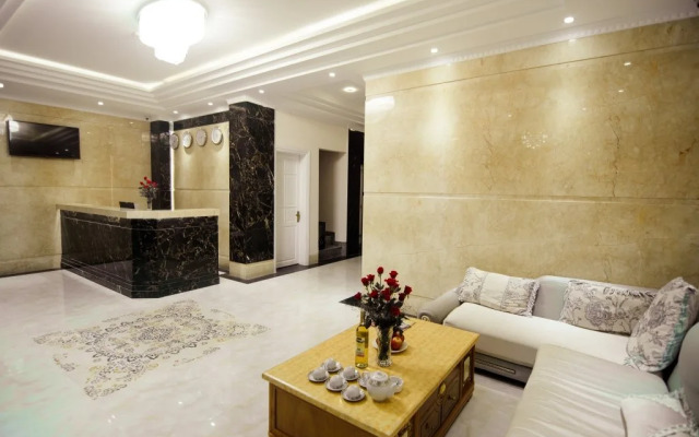 Rose Hotel