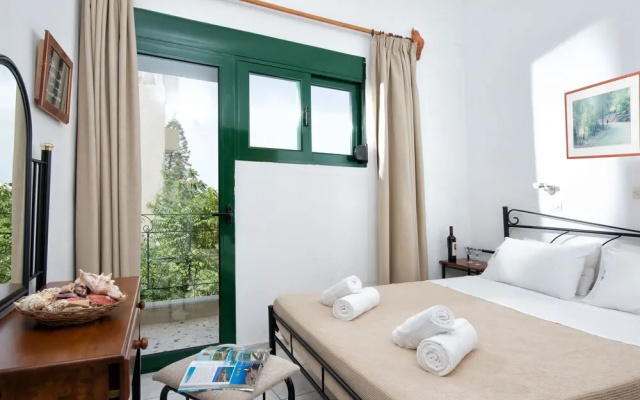 Central Apt with Hydromasage Shower