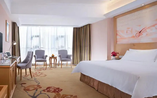 Vienna Hotel Guangzhou Panyu Country Garden