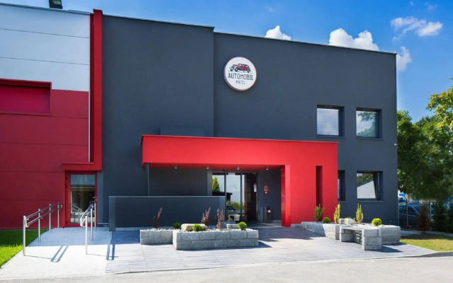 Automobil Hotel