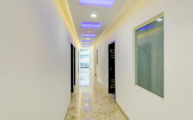 OYO 78903 Dsilver Suites