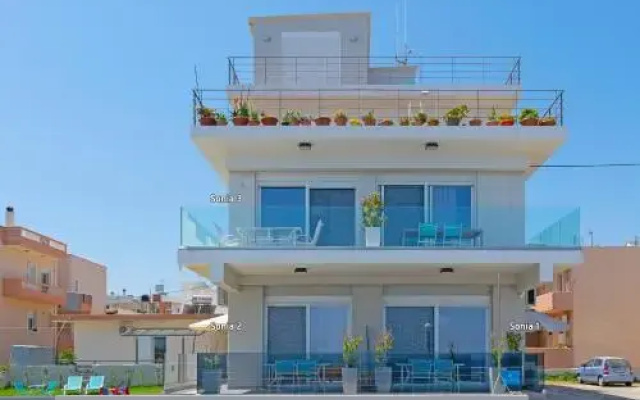Sonja Beachfront Apartments