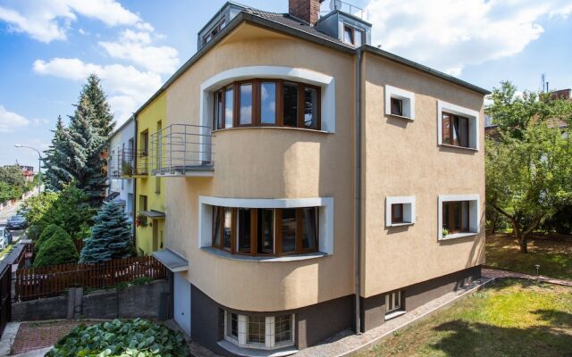 Апартаменты Green Park Apartments вид на фасад