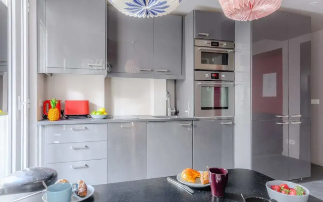 Comfortable Apartment Next to Malesherbes - Very Calm