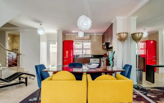 Eclectic Apartment in the Bustling De Waterkant 209 DWP