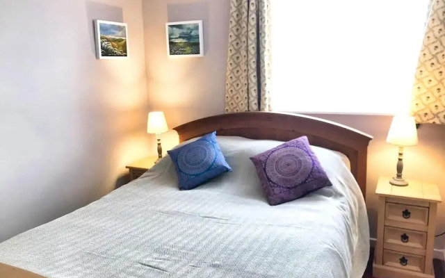 Accessible Bungalow - 4 Beds 2 Baths -dog Friendly