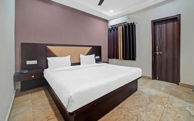 Collection O 85449 Edge Hotel