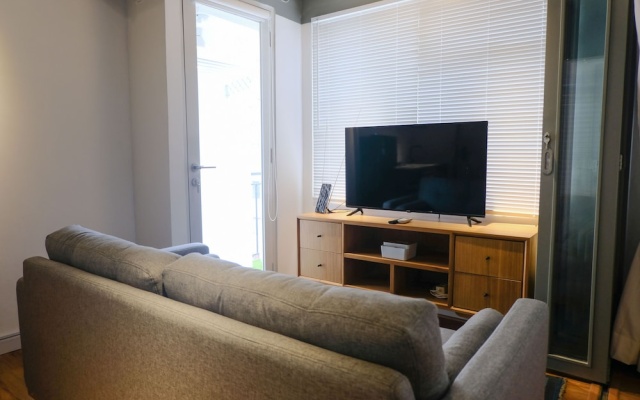 Studio With Private Living Room At Jarrdin Cihampelas Apartment