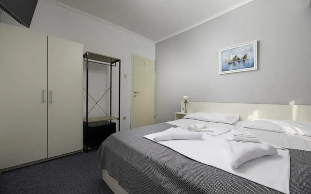 Meliores Rooms & Restaurant