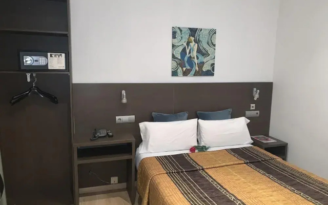 Ciudad Condal Hostal