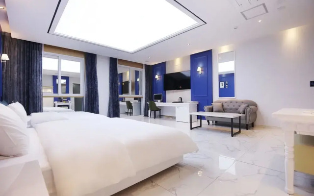 Seosan Hello Hotel