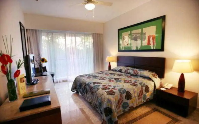Ocean Breeze Boutique Riviera Maya