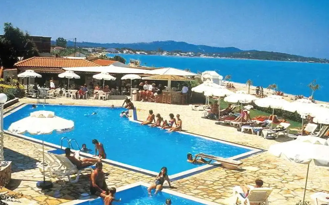 Отель Beis Beach