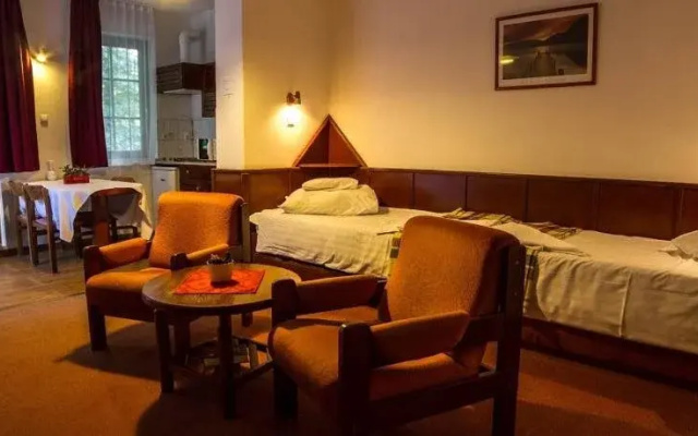 Silver Club Hotel