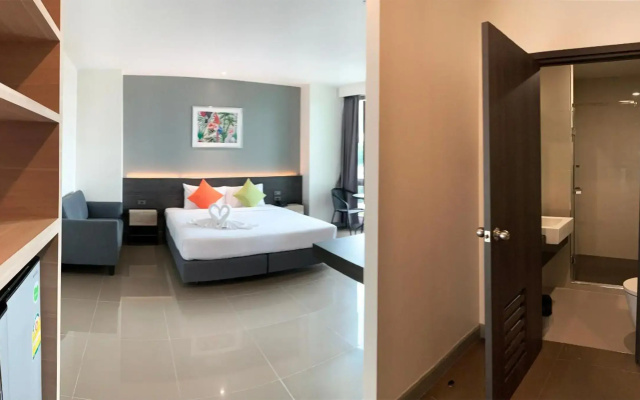 Clover Hotel Hatyai