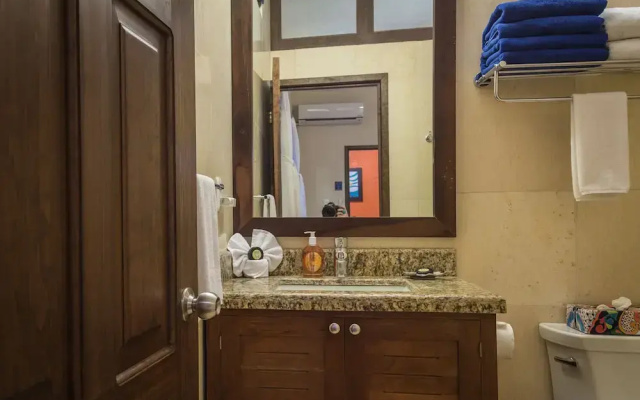 La Buena Vida Suites - Adults Only