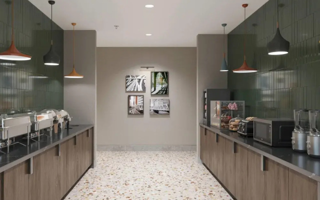 La Quinta Inn & Suites By Wyndham Tracy