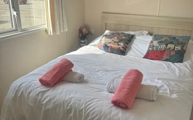 Newquay bay Caravan, 3bed, Sleeps 6