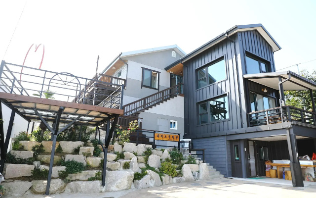 Gyeongju Happy Dream Ocean View Pension