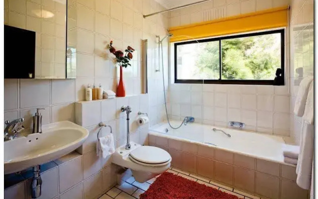 Bayview Penthouses