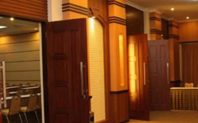 Riyadi Palace Hotel