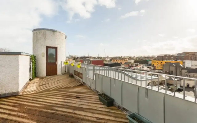 2 Bedroom Penthouse With Private Terrace