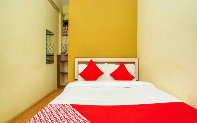 OYO 16937 Alankar Residency
