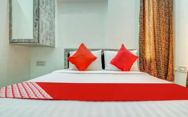 OYO 80485 Laser Tower Home Stay